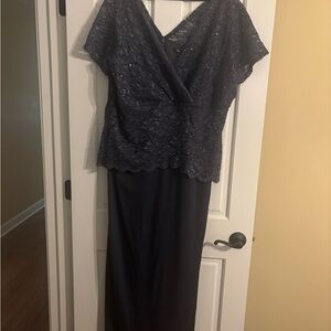 Onyx Nite Black Flutter Sleeve V-Neck Gown